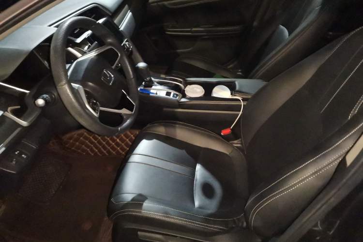 Used Honda Civic 2016 220TURBO CVT Luxury Edition Left Front Seat