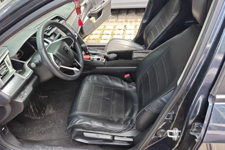 Used Honda Civic 2016 220TURBO CVT Luxury Edition Left Front Seat