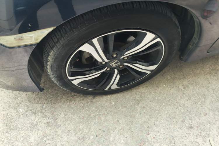 Used Honda Civic 2016 220TURBO CVT Prestige Edition Left Front Wheel Hub