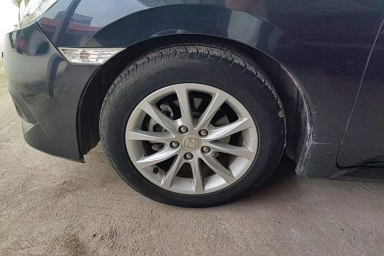 Used Honda Civic 2016 180TURBO CVT Comfort Version Left Front Wheel Hub