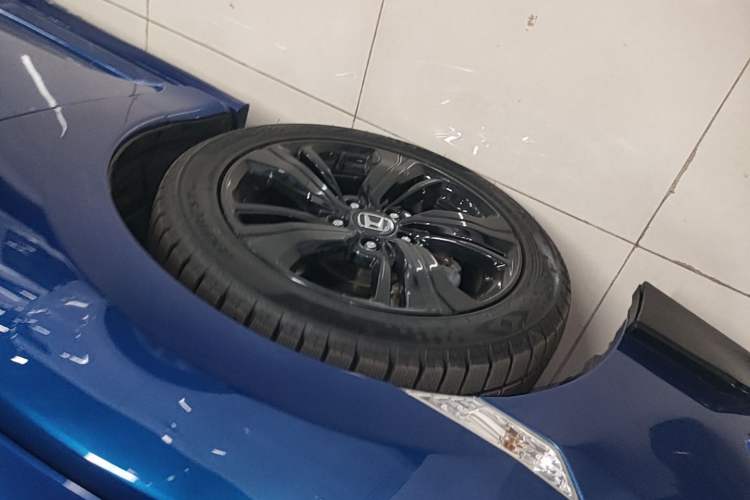 Used Honda Civic 2016 220TURBO CVT Prestige Edition Left Front Wheel Hub