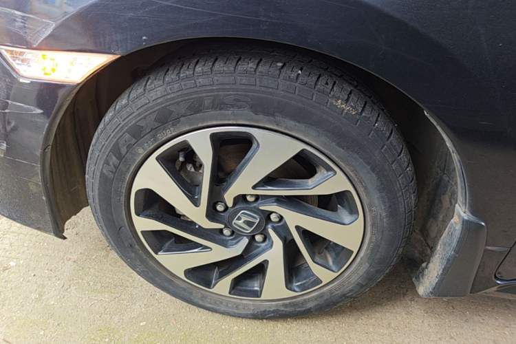 Used Honda Civic 2016 220TURBO CVT Luxury Edition Left Front Wheel Hub