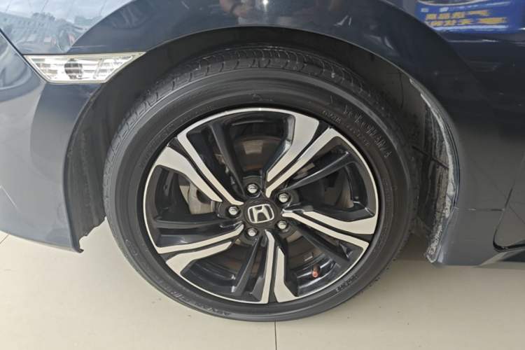 Used Honda Civic 2016 220TURBO CVT Prestige Edition Left Front Wheel Hub