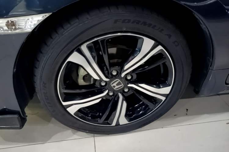 Used Honda Civic 2016 220TURBO CVT Prestige Edition Left Front Wheel Hub