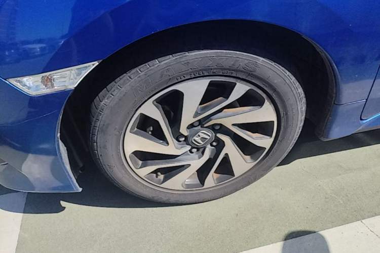 Used Honda Civic 2016 220TURBO CVT Luxury Edition Left Front Wheel Hub