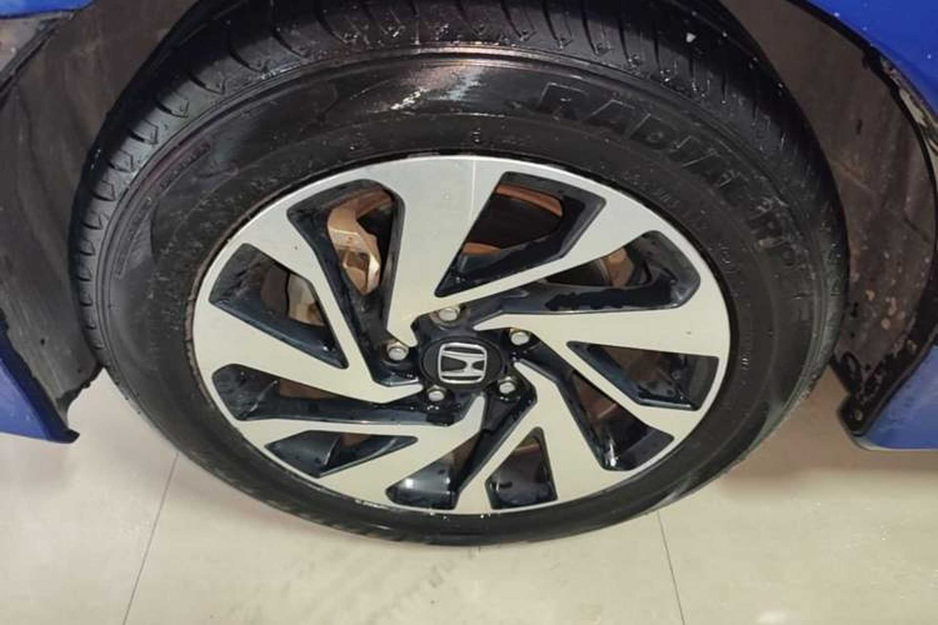 Used Honda Civic 2016 220TURBO CVT Luxury Edition Left Front Wheel Hub