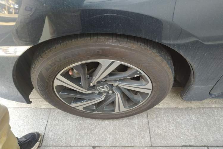 Used Honda Civic 2016 220TURBO CVT Luxury Edition Left Front Wheel Hub