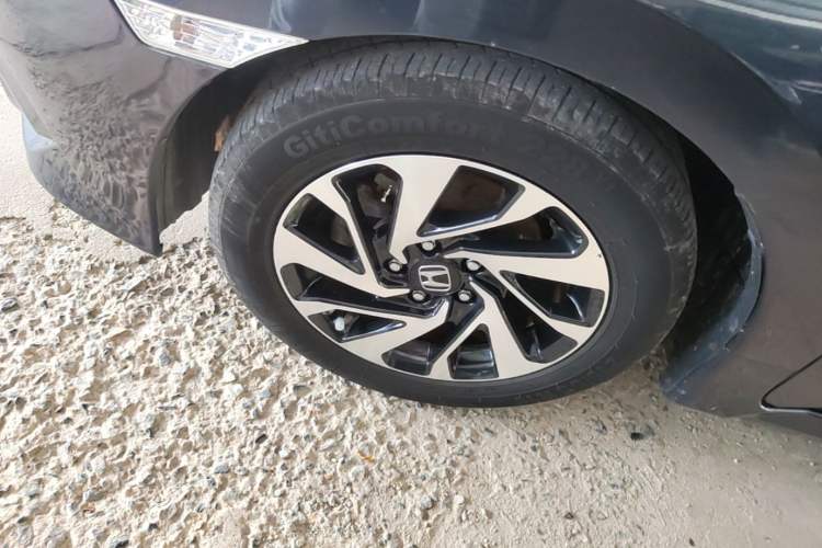 Used Honda Civic 2016 220TURBO CVT Luxury Edition Left Front Wheel Hub