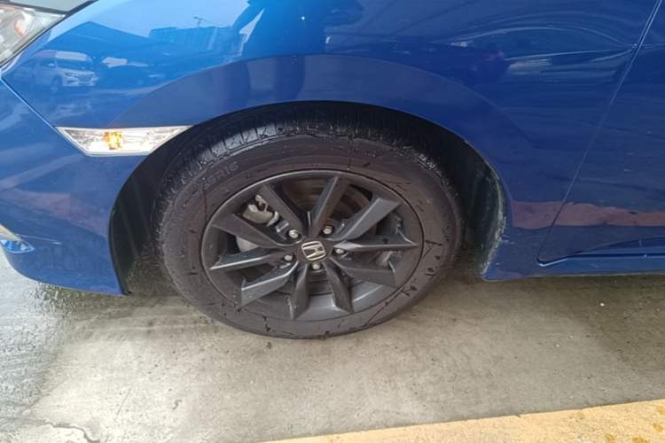 Used Honda Civic 2016 220TURBO CVT Prestige Edition Left Front Wheel Hub