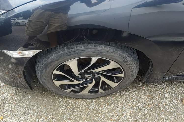 Used Honda Civic 2016 220TURBO CVT Luxury Edition Left Front Wheel Hub