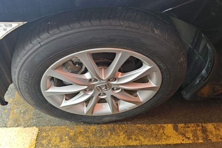 Used Honda Civic 2016 180TURBO CVT Comfort Version Left Front Wheel Hub