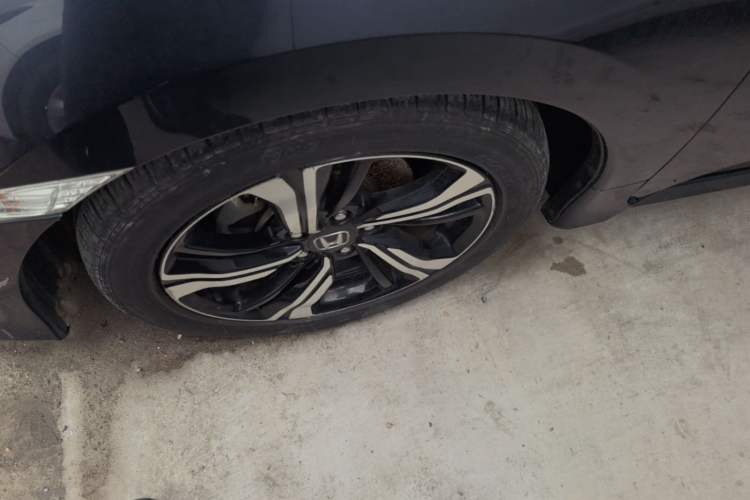 Used Honda Civic 2016 220TURBO CVT Prestige Edition Left Front Wheel Hub