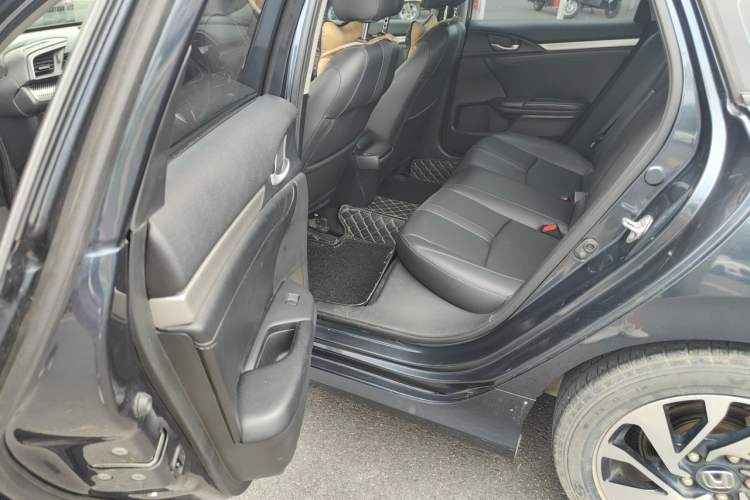 Used Honda Civic 2016 220TURBO CVT Luxury Edition Left Rear Seat