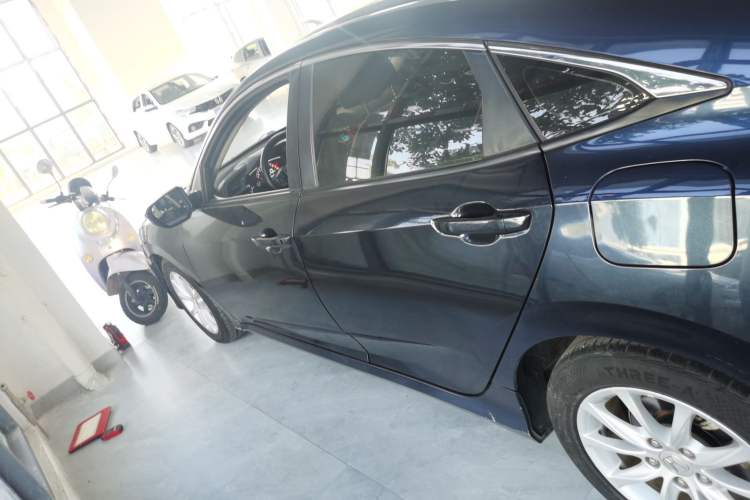 Used Honda Civic 2016 180TURBO CVT Comfort Version Left Side