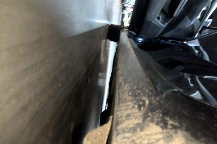 Used Honda Civic 2016 220TURBO Manual Luxury Edition Left Side Sill