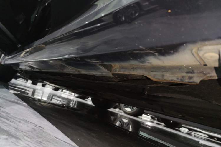 Used Honda Civic 2016 220TURBO CVT Luxury Edition Left Side Sill