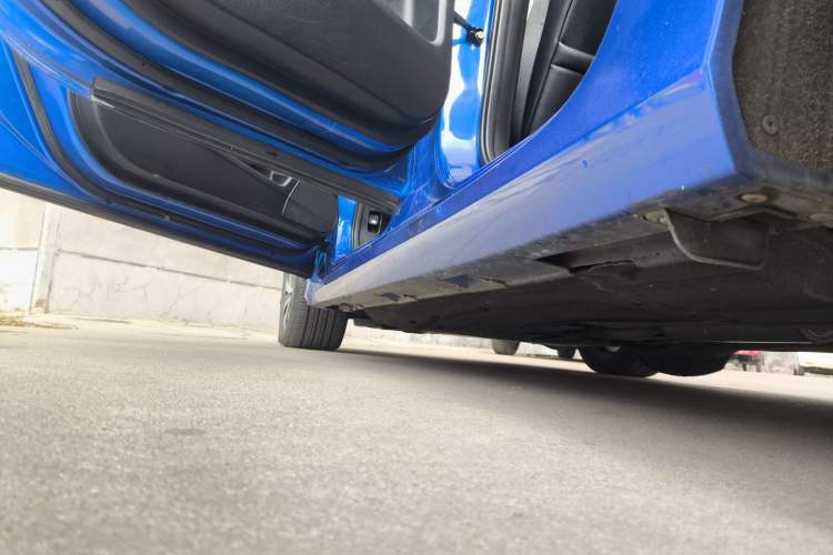 Used Honda Civic 2016 220TURBO CVT Luxury Edition Left Side Sill