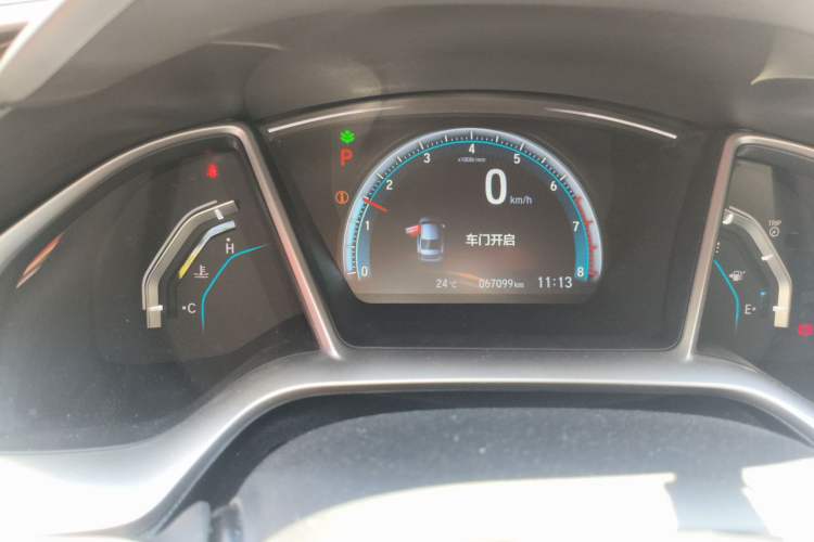 Used Honda Civic 2016 220TURBO CVT Prestige Edition Odometer Close Up