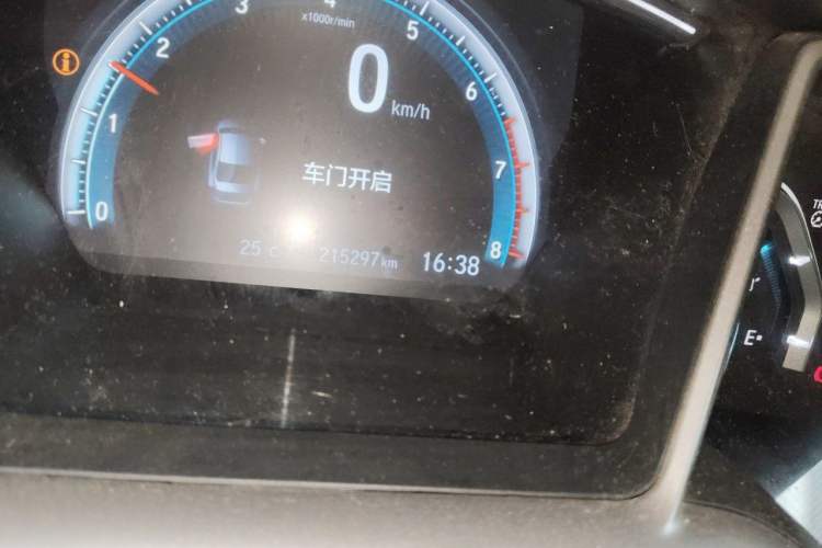 Used Honda Civic 2016 220TURBO CVT Prestige Edition Odometer Close Up