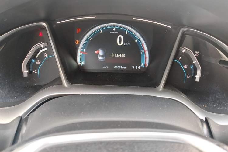 Used Honda Civic 2016 220TURBO CVT Luxury Edition Odometer Close Up