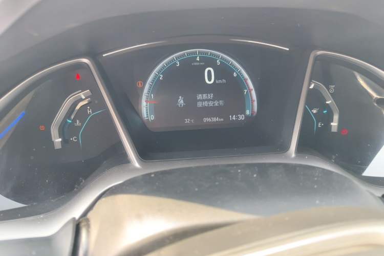Used Honda Civic 2016 220TURBO Manual Luxury Edition Odometer Close Up
