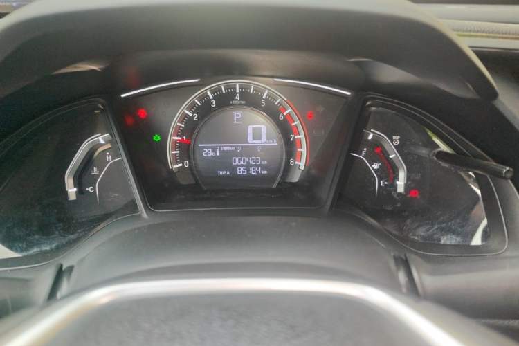 Used Honda Civic 2016 180TURBO CVT Comfort Version Odometer Close Up