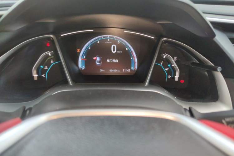 Used Honda Civic 2016 220TURBO Manual Luxury Edition Odometer Close Up
