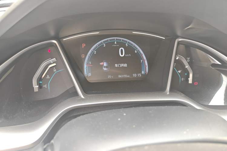 Used Honda Civic 2016 220TURBO CVT Luxury Edition Odometer Close Up