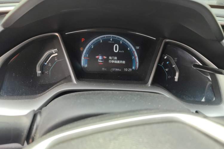 Used Honda Civic 2016 220TURBO CVT Luxury Edition Odometer Close Up