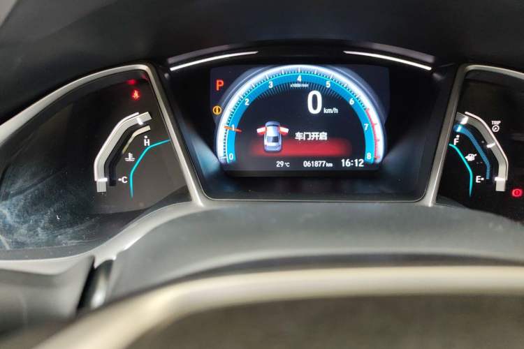 Used Honda Civic 2016 220TURBO CVT Prestige Edition Odometer Close Up