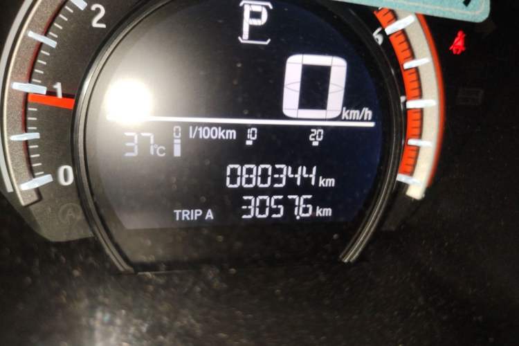 Used Honda Civic 2016 180TURBO CVT Comfort Version Odometer Close Up