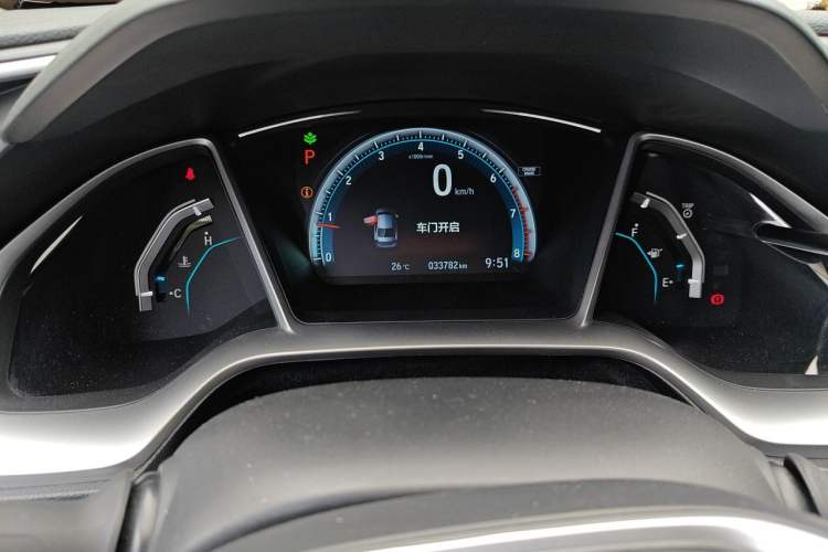 Used Honda Civic 2016 220TURBO CVT Prestige Edition Odometer Close Up