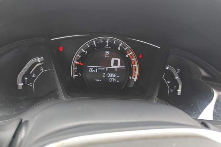 Used Honda Civic 2016 180TURBO CVT Comfort Version Odometer Close Up