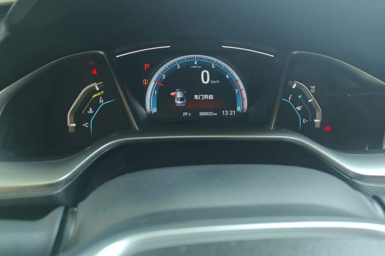 Used Honda Civic 2016 220TURBO CVT Prestige Edition Odometer Close Up