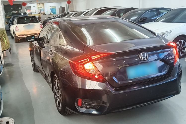 Used Honda Civic 2016 220TURBO CVT Luxury Edition Rear Left 45 Deg