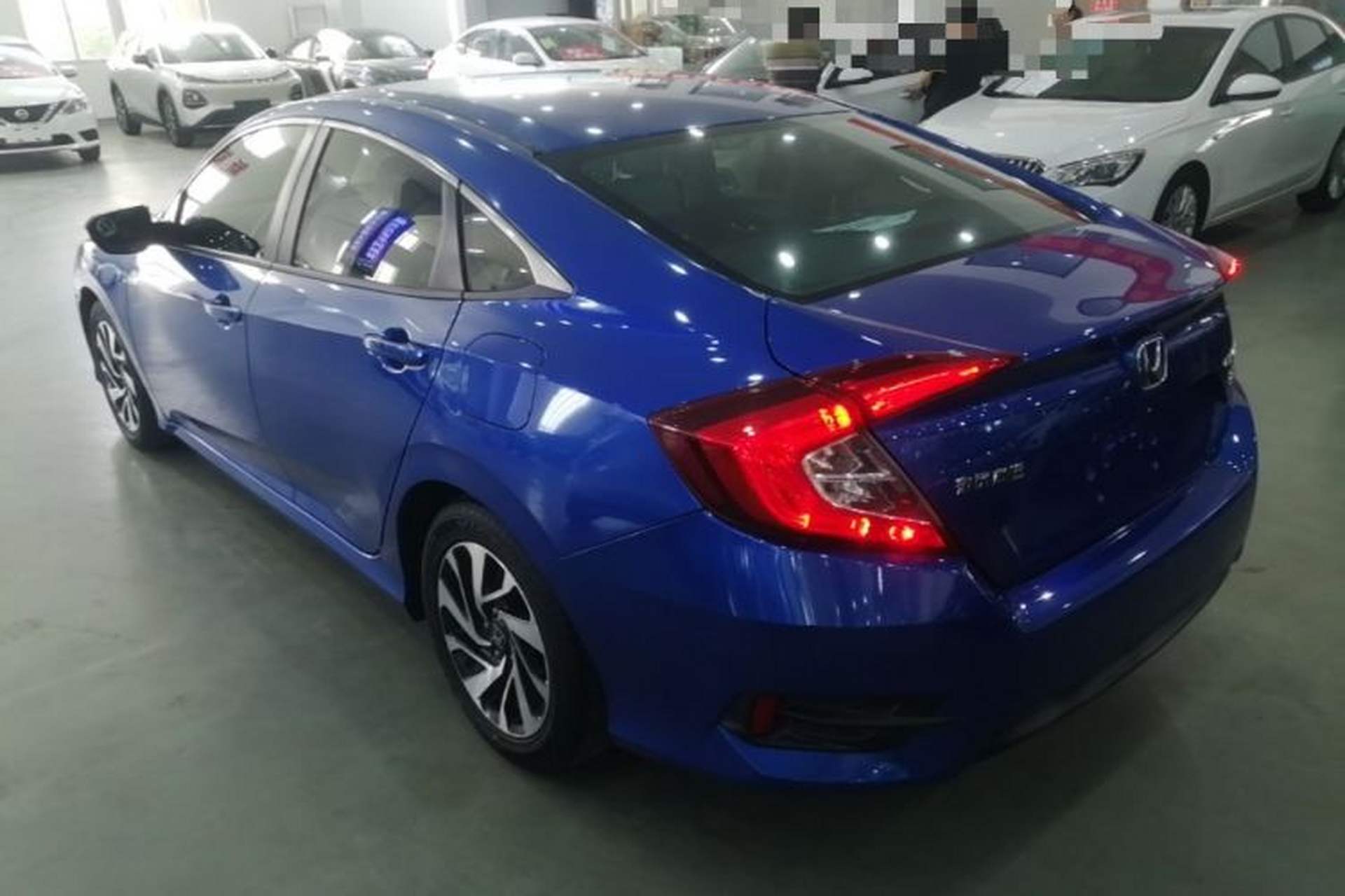 Used Honda Civic 2016 220TURBO CVT Luxury Edition Rear Left 45 Deg