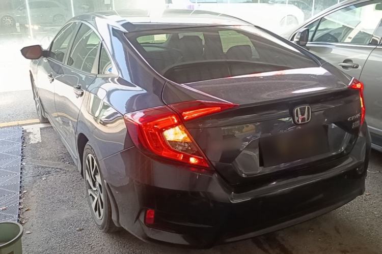 Used Honda Civic 2016 220TURBO CVT Luxury Edition Rear Left 45 Deg