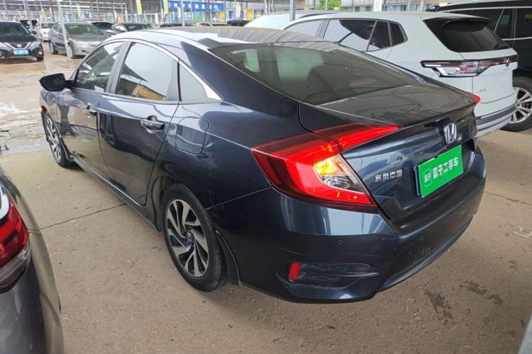 Used Honda Civic 2016 220TURBO CVT Luxury Edition Rear Left 45 Deg
