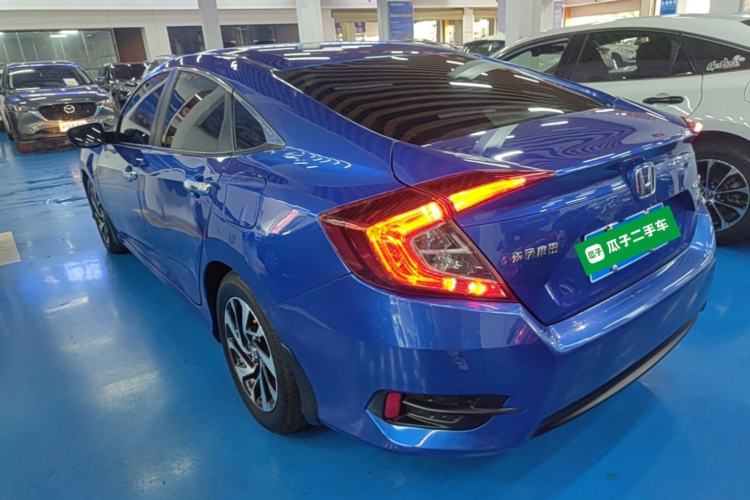 Used Honda Civic 2016 220TURBO CVT Luxury Edition Rear Left 45 Deg