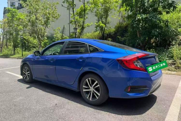 Used Honda Civic 2016 220TURBO Manual Luxury Edition Rear Left 45 Deg