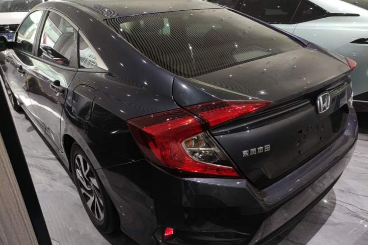 Used Honda Civic 2016 220TURBO CVT Luxury Edition Rear Left 45 Deg