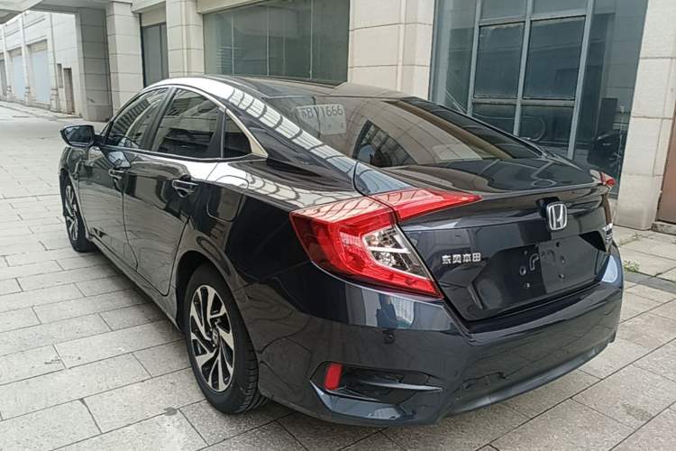 Used Honda Civic 2016 220TURBO CVT Luxury Edition Rear Left 45 Deg