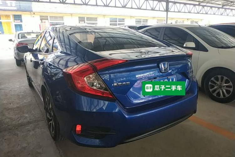Used Honda Civic 2016 220TURBO CVT Luxury Edition Rear Left 45 Deg