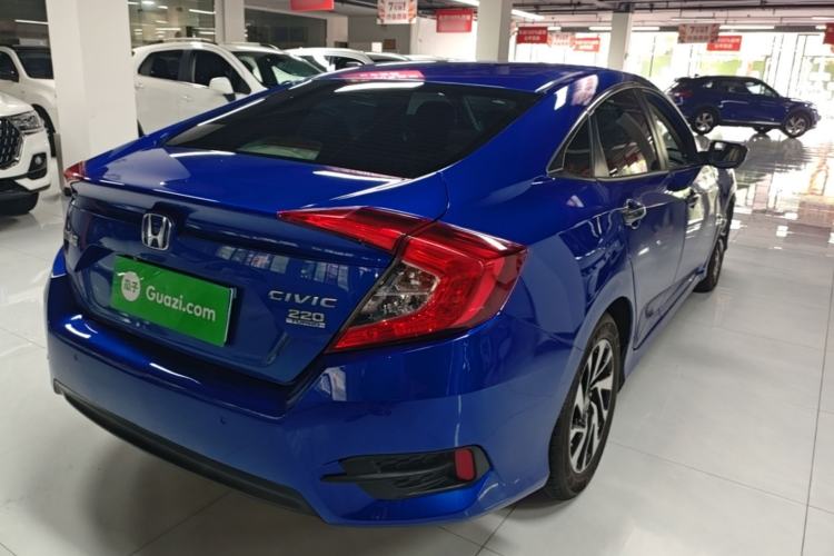 Used Honda Civic 2016 220TURBO Manual Luxury Edition Rear Right 45 Deg