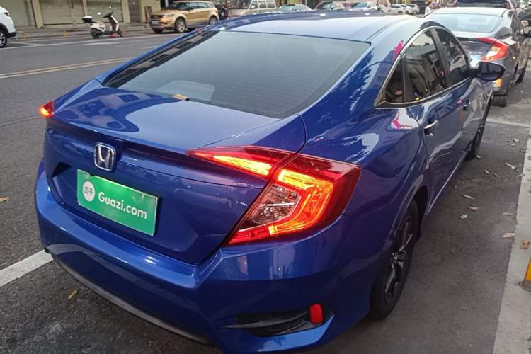 Used Honda Civic 2016 220TURBO CVT Luxury Edition Rear Right 45 Deg