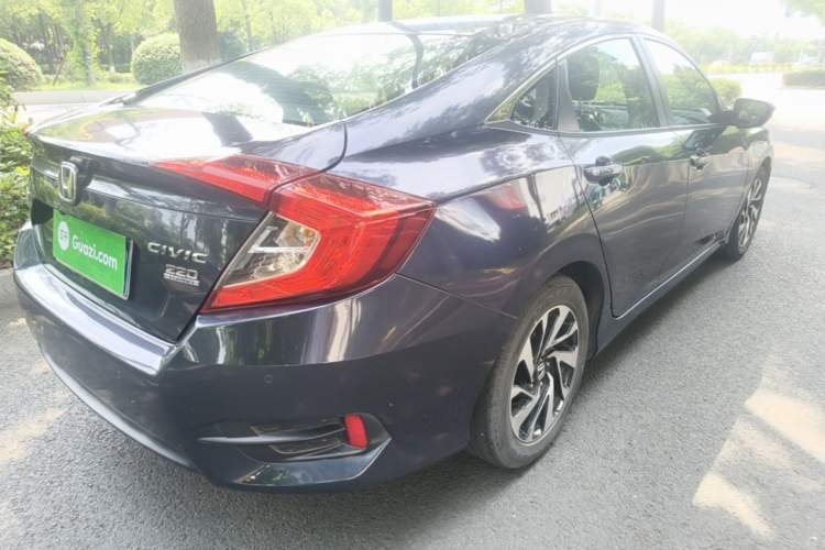 Used Honda Civic 2016 220TURBO CVT Luxury Edition Rear Right 45 Deg