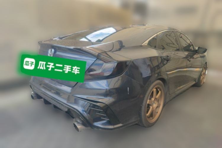 Used Honda Civic 2016 220TURBO CVT Luxury Edition Rear Right 45 Deg
