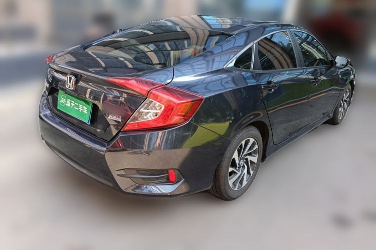 Used Honda Civic 2016 220TURBO CVT Luxury Edition Rear Right 45 Deg