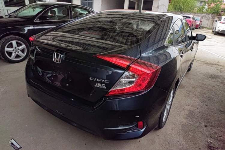 Used Honda Civic 2016 180TURBO CVT Comfort Version Rear Right 45 Deg