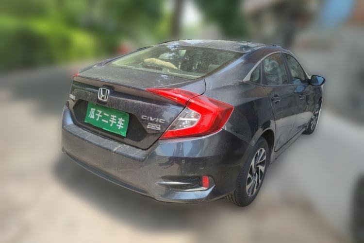 Used Honda Civic 2016 220TURBO Manual Luxury Edition Rear Right 45 Deg